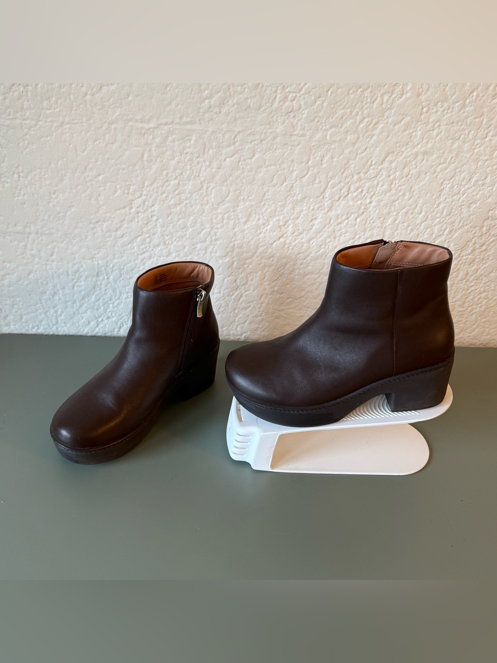 FitFlop Pilar Leather platform Waterproof Ankle Boots Brown US 7
